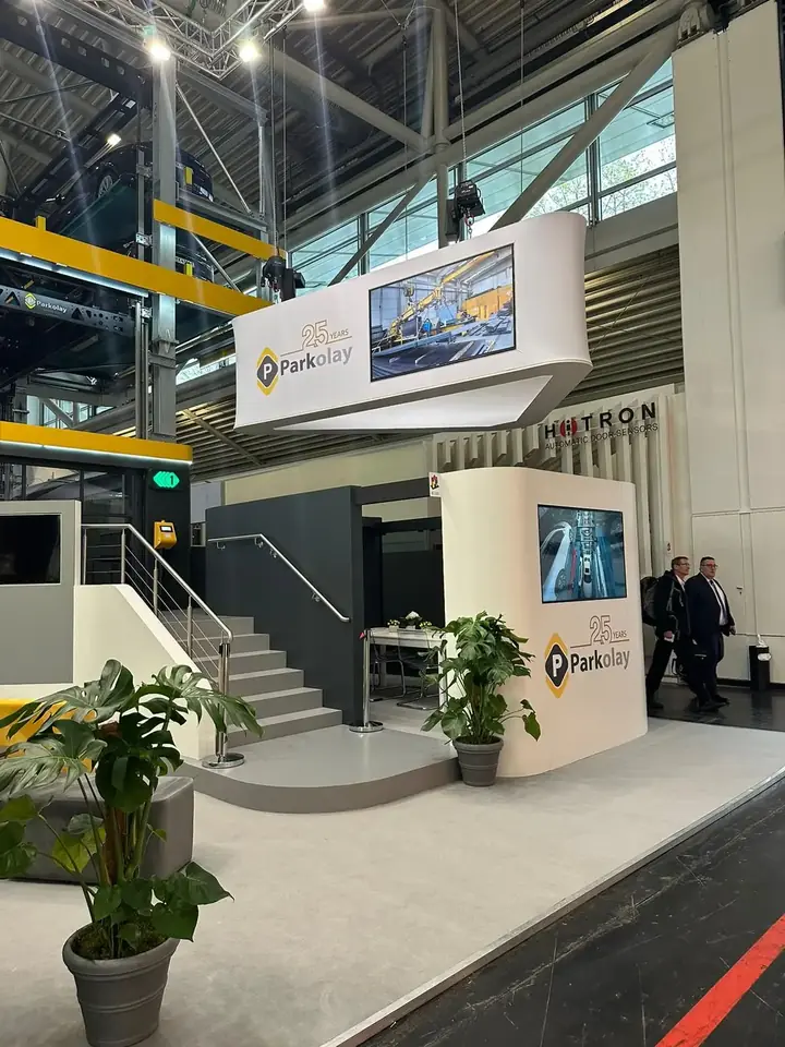 Messestand von Parkolay – BAU 2023, München – Bild 3