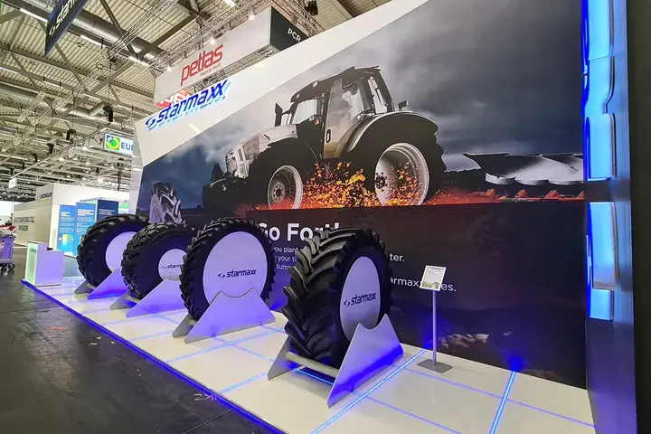 Messestand von Petlas – The Tire 2022