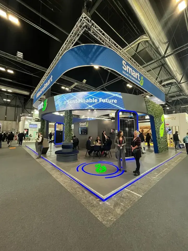 Messestand von Smart Solar Technologies – Genera 2024