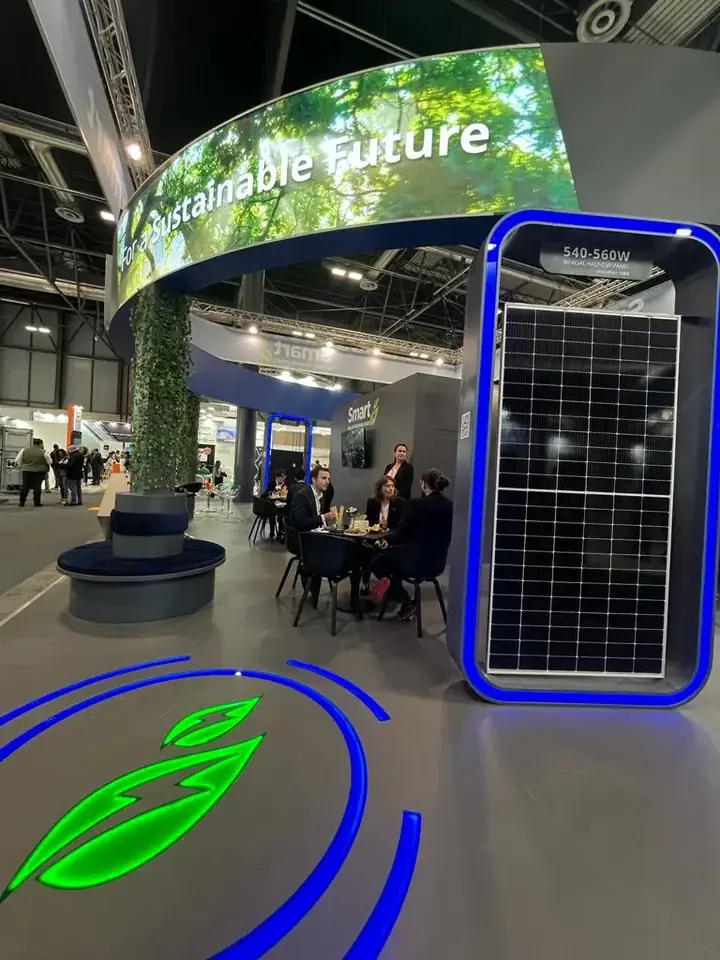 Messestand von Smart Solar Technologies – Genera 2024, Madrid – Bild 12